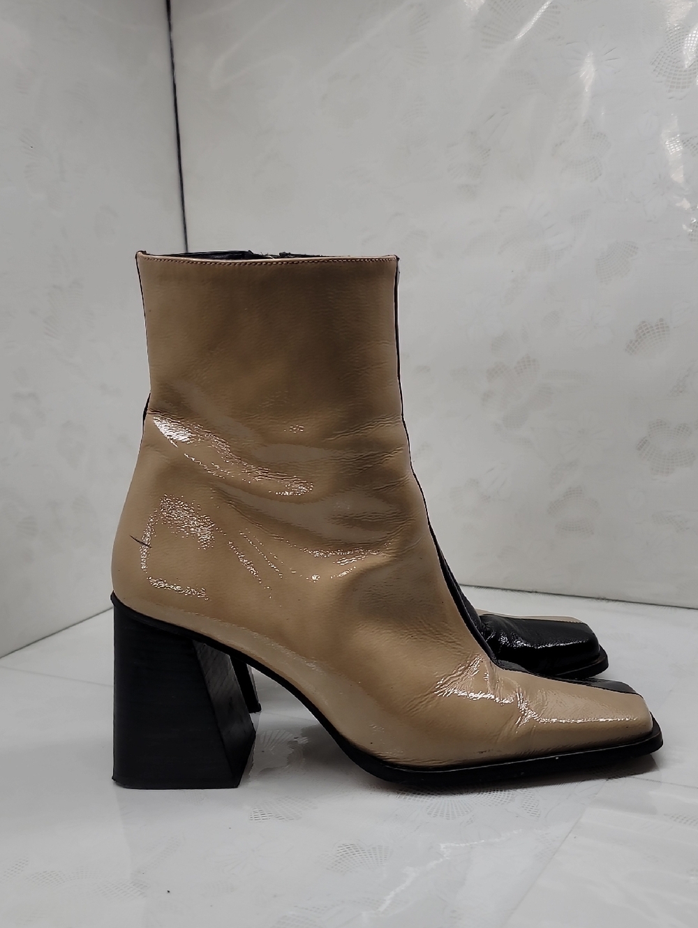 Alohas Color Block Beige and Black Two-Tone Women's Ankle Boots Size 40